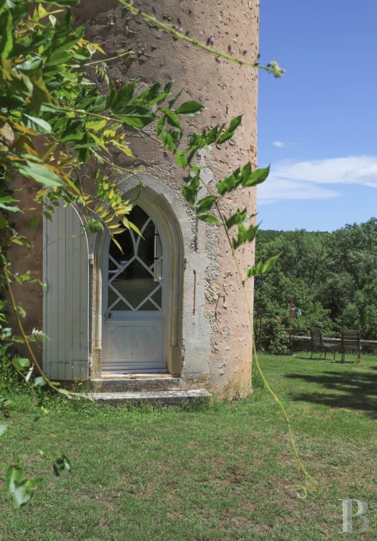 A manor house of medieval origin and a hamlet of outbuildings overlooking the Anglin in Indre on the edge of Vienne, not far from Ingrandes - photo  n°6